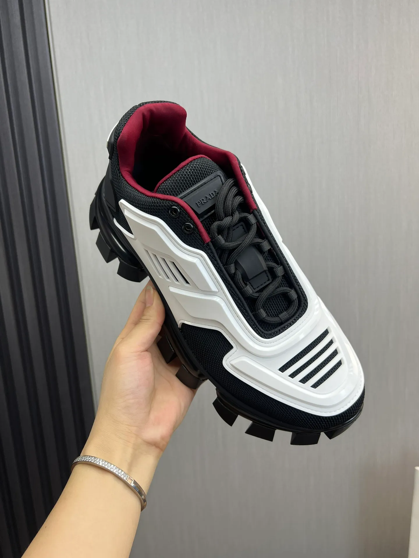 Men's shoes 💰620💰 [PRADA] Popular thick-soled shoes for couples 👩‍❤️‍👨 Available all year round ✔️Official website synchronization Original fly-knit film fabric + cowhide lining, 1⃣️ to 1⃣️ replica, original sole, 36-45 (45 made to order, non-refundable)